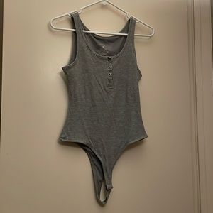 Klassy Network gray henley Bramisuit L